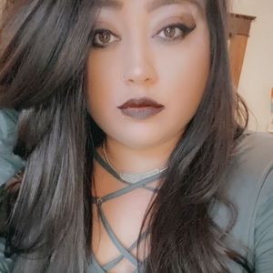 Meet your Posher, Leah